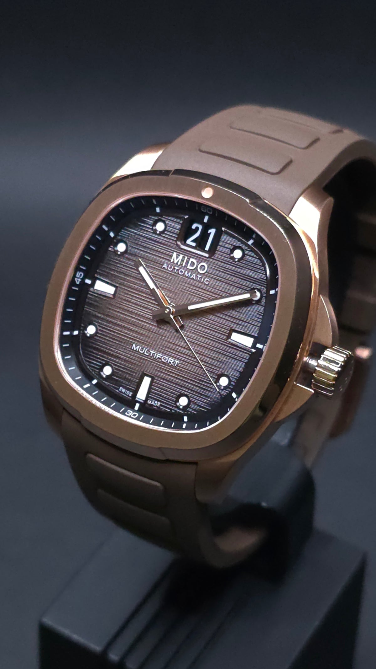 Mido Multifort TV Big Date - Oro Rosa