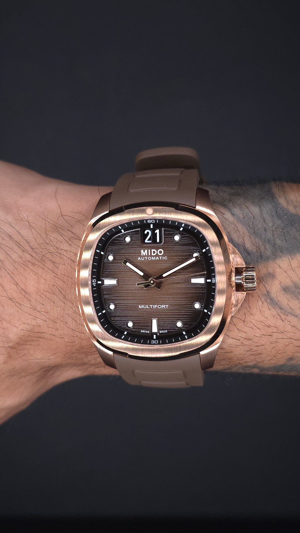 Mido Multifort TV Big Date - Oro Rosa