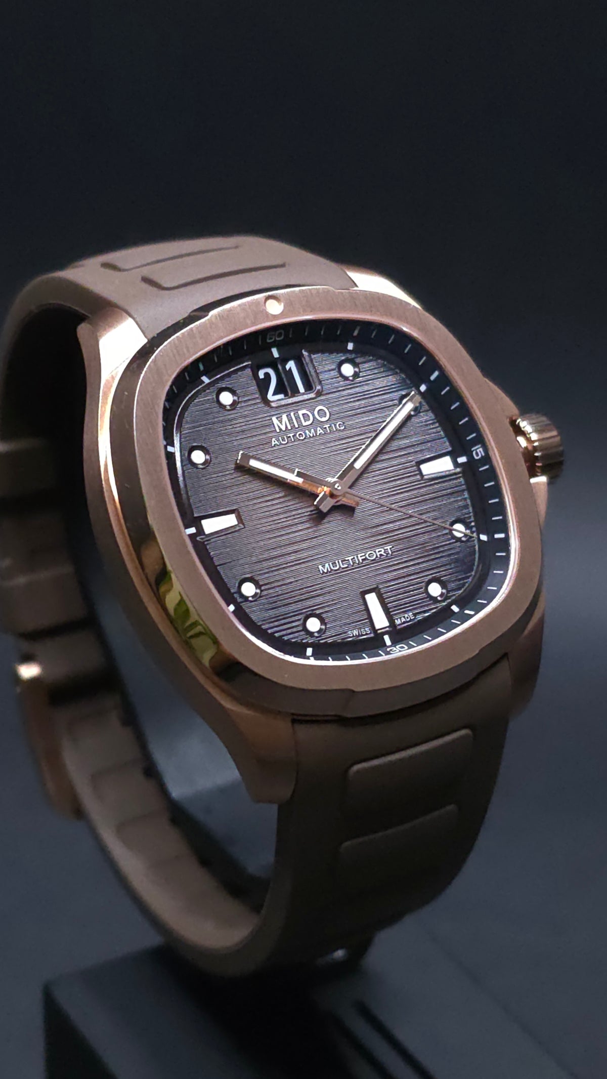 Mido Multifort TV Big Date - Oro Rosa